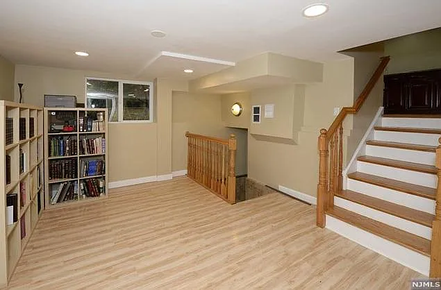 16-26 Alden Ter — Photo 13