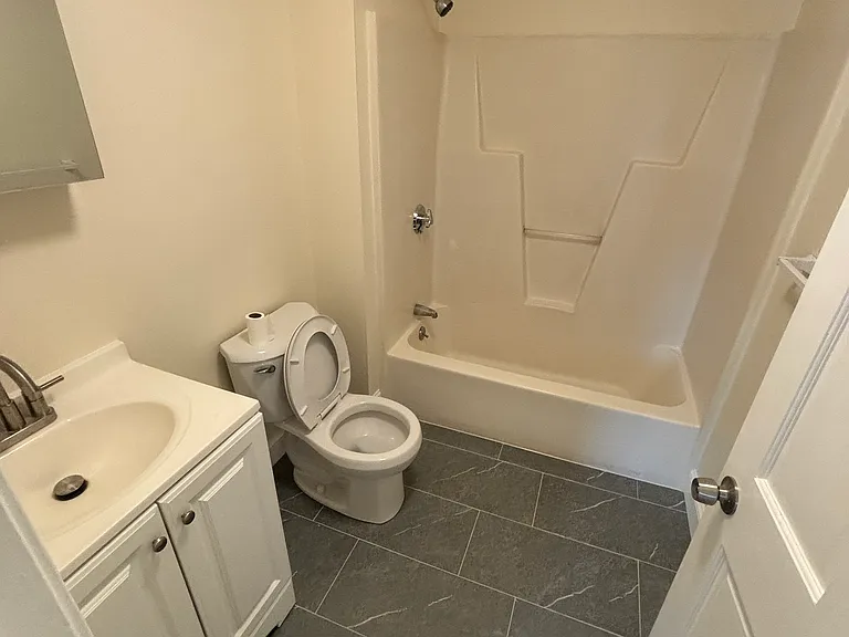 40 Walnut Ave #3 — Photo 5