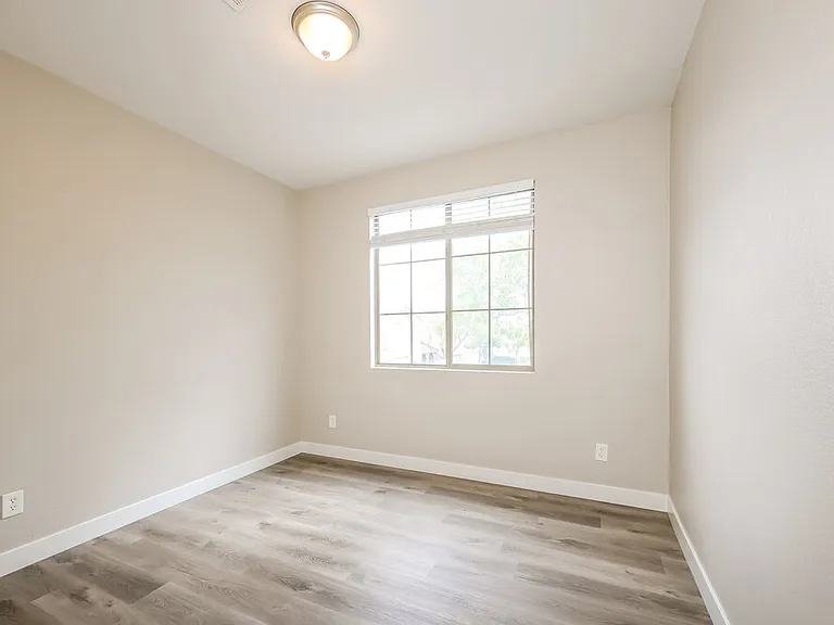 8115 Altamont Ridge St — Photo 13