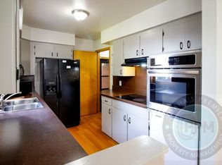 2710 S 49th St, Omaha, NE 68106