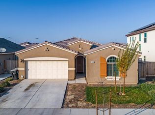 1020 W Sedona Ave, Visalia, CA 93291