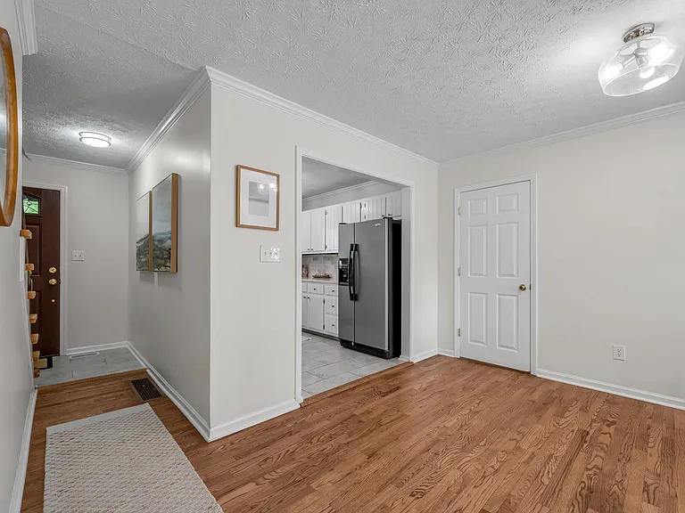 1132 Dunbarton Ln — Photo 30