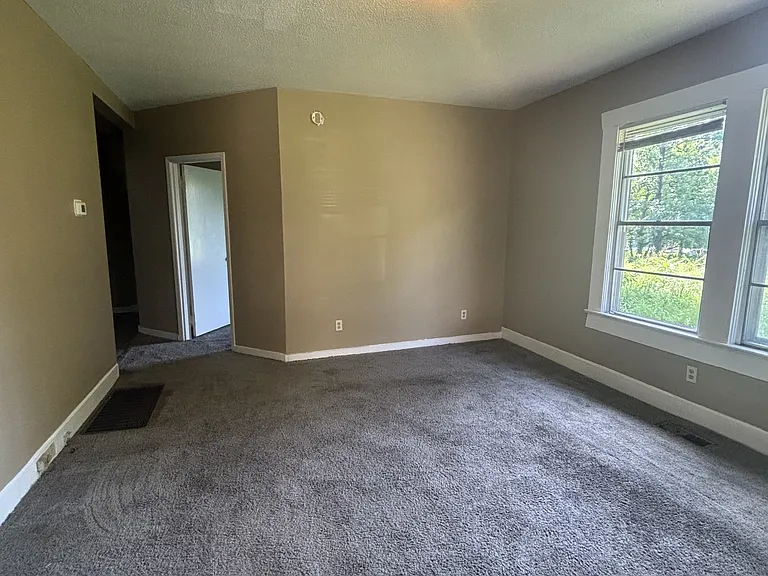 538 Gulfport St — Photo 3