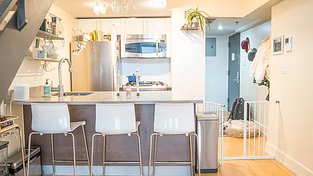 Rented by New York Casas Ltd.