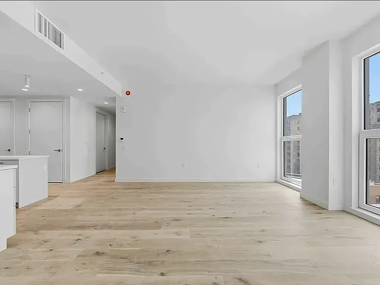 636 W 158th St #PHC — Photo 8