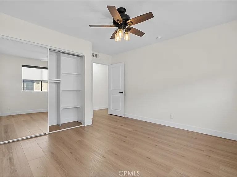 18417 Collins St #D — Photo 35
