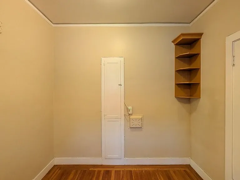 2427 Hilgard Ave — Photo 22