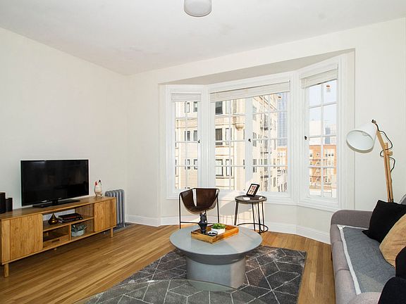 2nd image of 657 Powell St #506