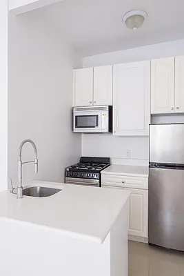 Rented by Bond New York | media 19