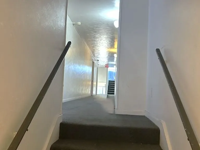 95 N Clarkson St Carolyn Arms Apartments — Photo 4