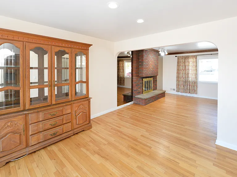79 Grand Blvd — Photo 11