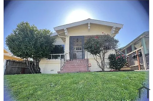 739 Alabama St Photo 1