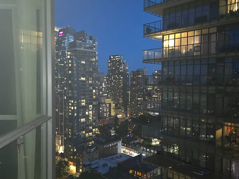 45 Charles St E #3002 — Photo 17