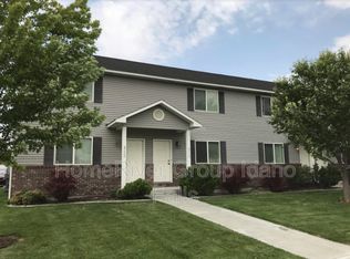3115 E Chasewood Dr, Ammon, ID 83406