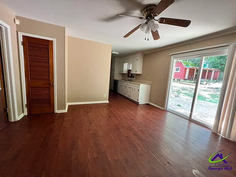 609 Arrowhead Trl — Photo 5
