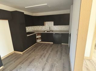 1816 SE 23rd St, Topeka, KS 66605