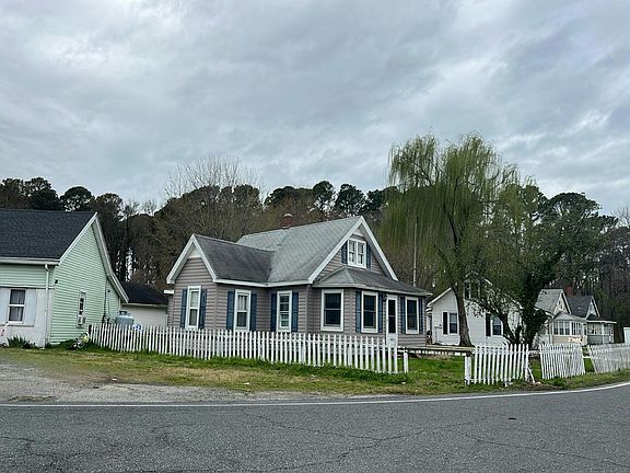 3rd image of 26613 Main Street Ext