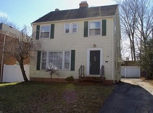 4365 Groveland Rd, University Heights, OH 44118