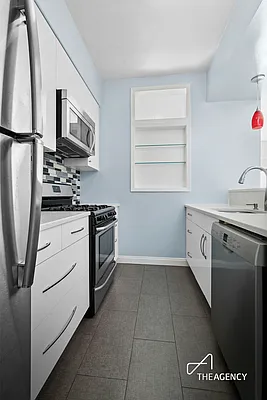 Rented by The Agency | media 4