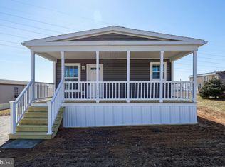 810 Glenwood J Dr, Ephrata, PA 17522