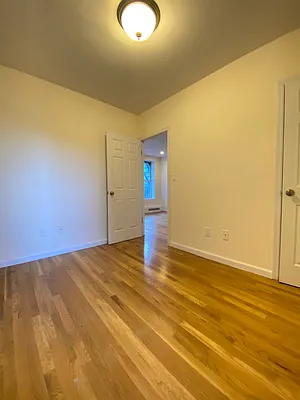 Rented by Bond New York | media 5