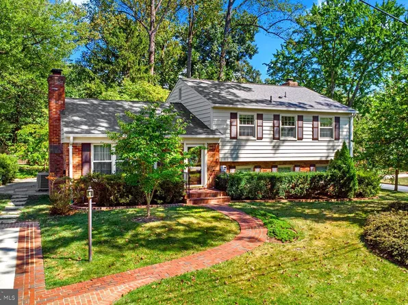 2419 Barbour Rd, Falls Church, VA 22043