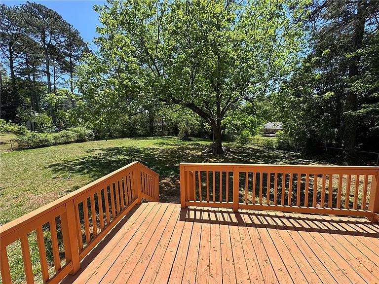 5594 Laurel Ln NW — Photo 30