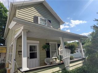 19 Hopkins St, Mount Morris, NY 14510