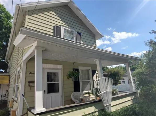19 Hopkins St, Mount Morris, NY 14510