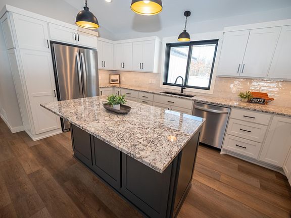 4th image of 29838 Ranchette Dr