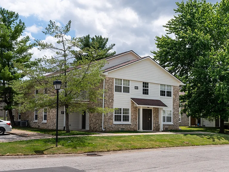 The Court at Sandstone Apartments — Photo 33