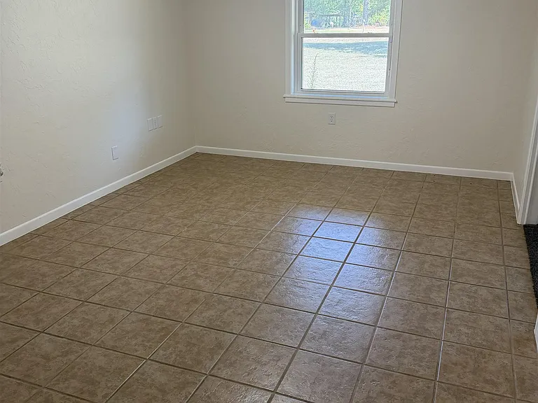 2320 Grangeway Rd — Photo 13
