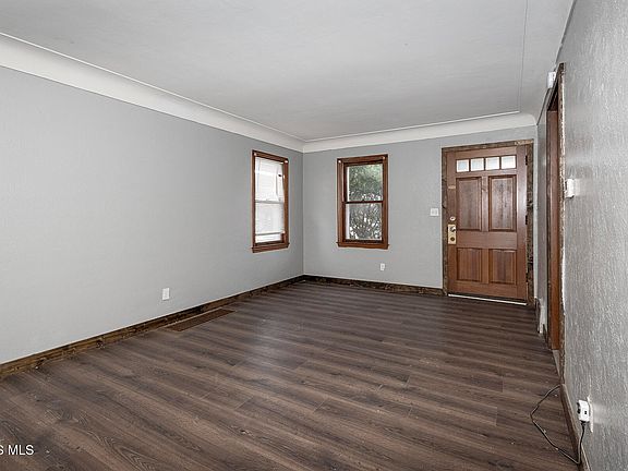 3rd image of 2537 W Sylvania Ave