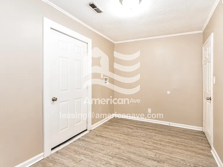 59634_012_bedroom_13997461.jpg