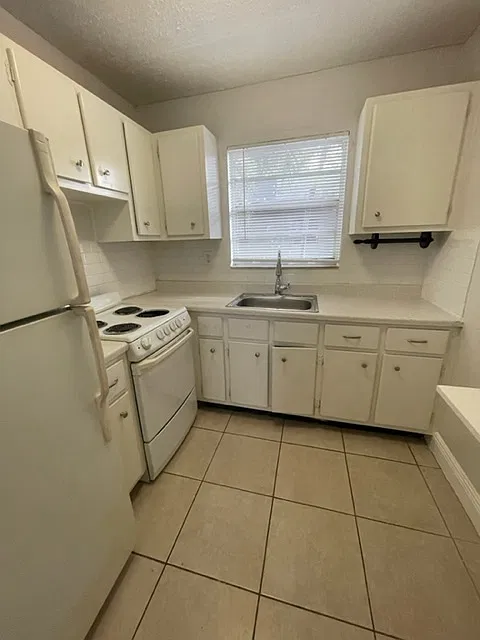 5926 Thomas St — Photo 3