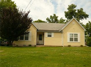 1104 SW 2nd St, Bentonville, AR 72712