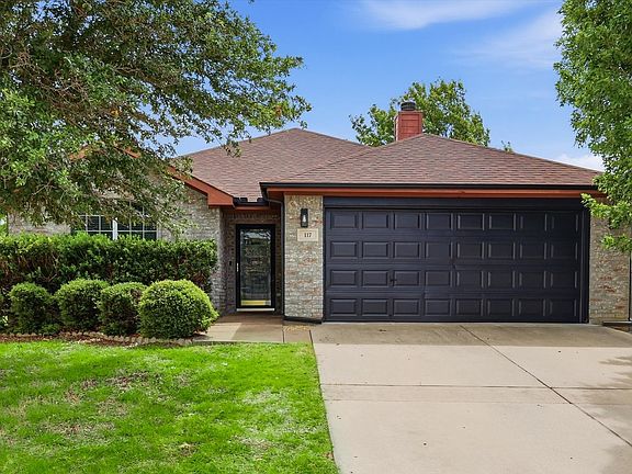 2nd image of 117 Hampton Ct