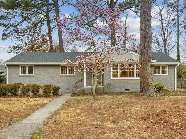 105 Lolas Dr, Newport News, VA 23606