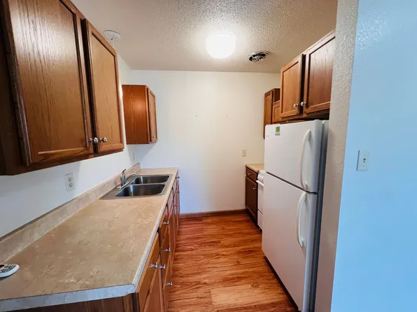 Eureka 22-Plex, 301 12th St #204, Eureka, SD 57437