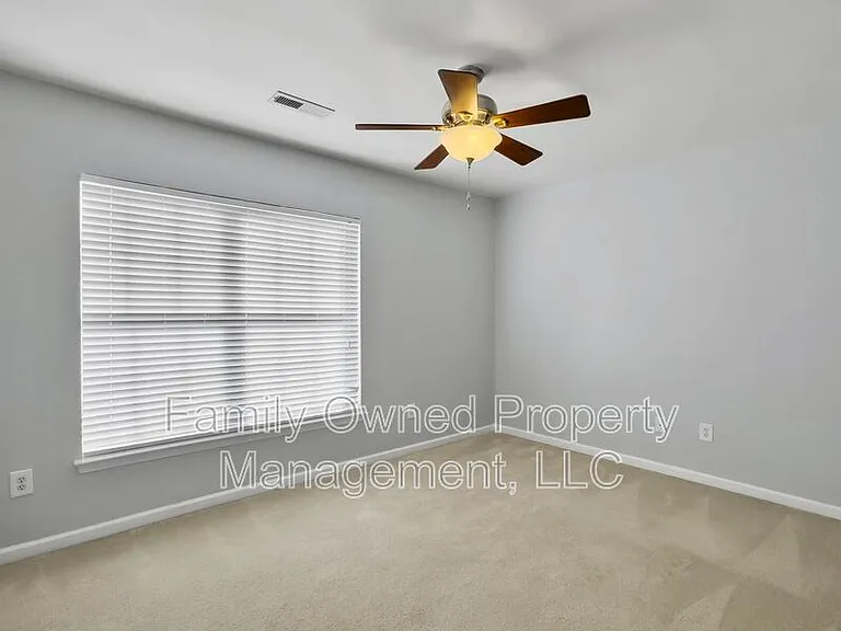 100 Salem Creek Dr — Photo 19