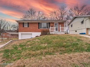 1422 Willcoxon Dr, Jefferson City, MO 65101