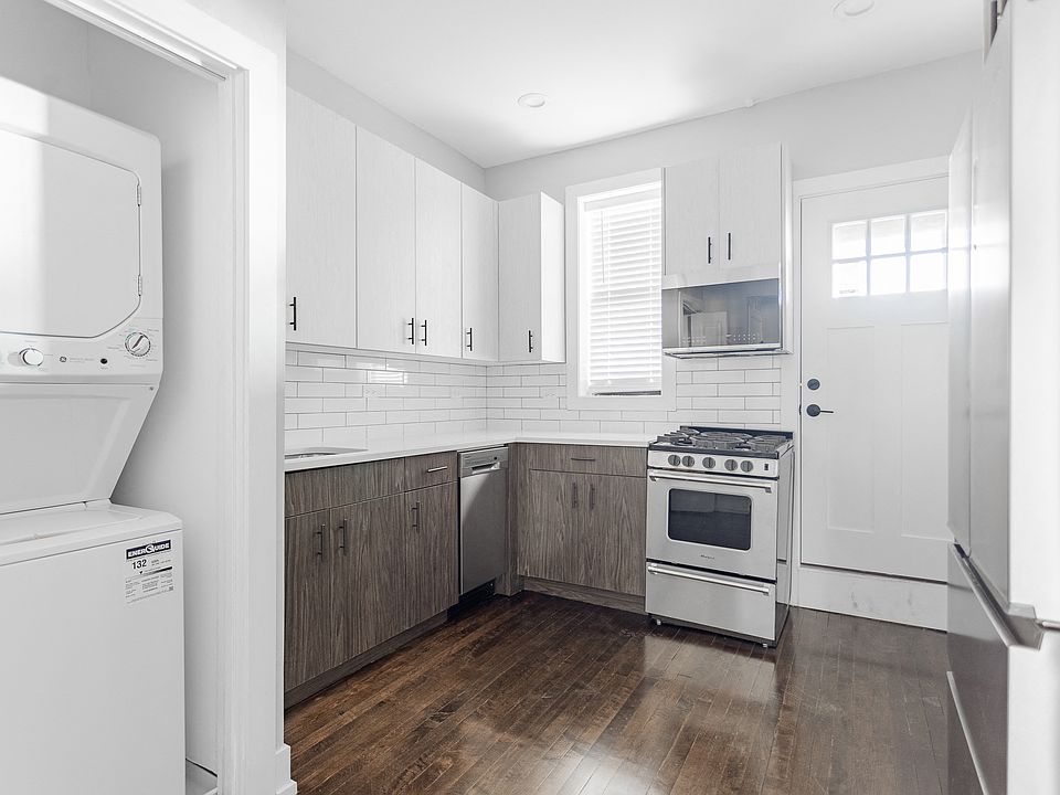 29579 N. Milwaukee/3001 N. Central Park 3001 N Central Park Ave