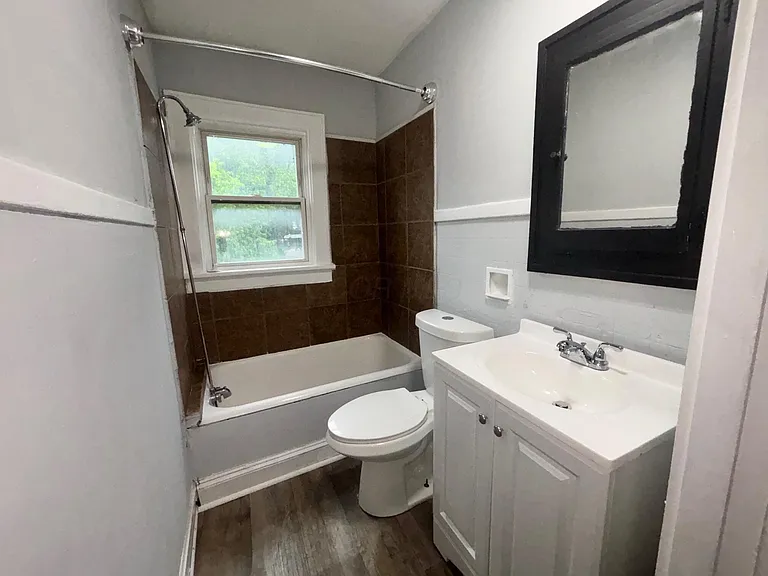 36 N Eureka Ave — Photo 12