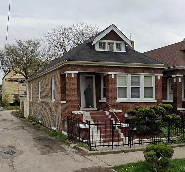 2nd image of 7115 S Peoria St