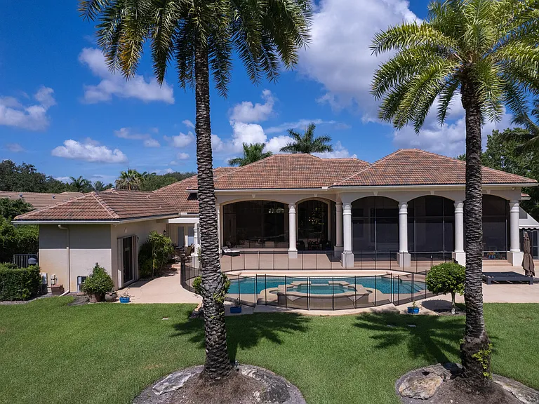 8158 Native Dancer Rd E — Photo 26