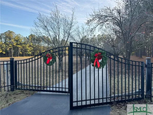 384 US 80 Highway E, Ellabell, GA 31308