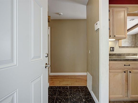 4th image of 4720 Meench Dr