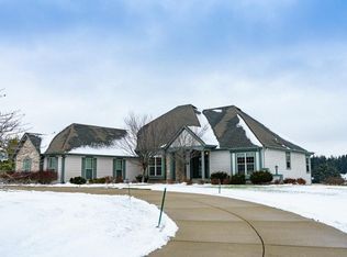 5432 W Burning Bush Ln, Mequon, WI 53092