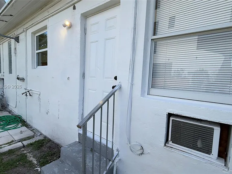 808 84th St #808 — Photo 14