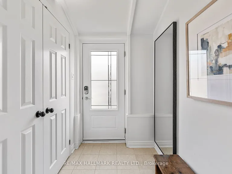 146 Roslin Ave — Photo 2